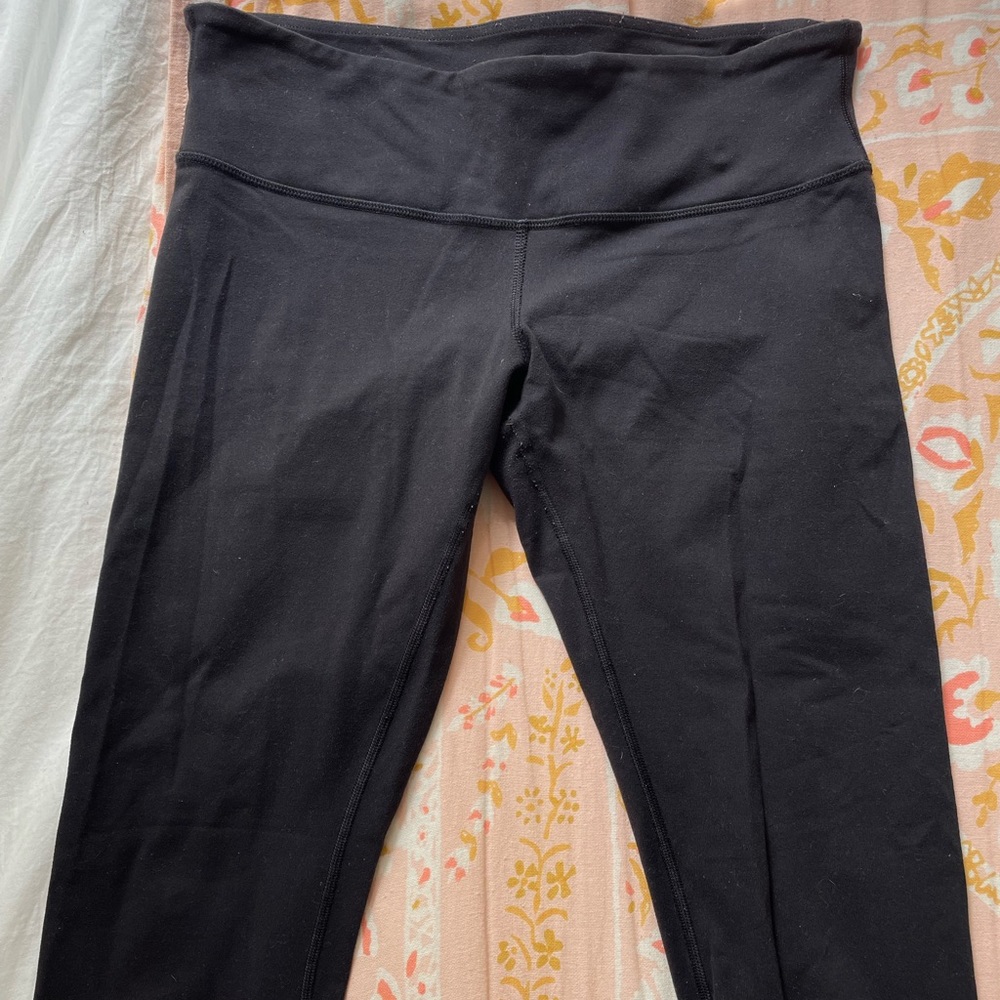 Additional photos of Black LuluLemon wunder under leggings